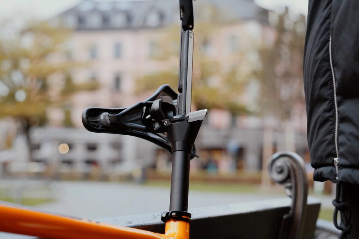 Uplock stashes a folding bike lock inside its own seat post